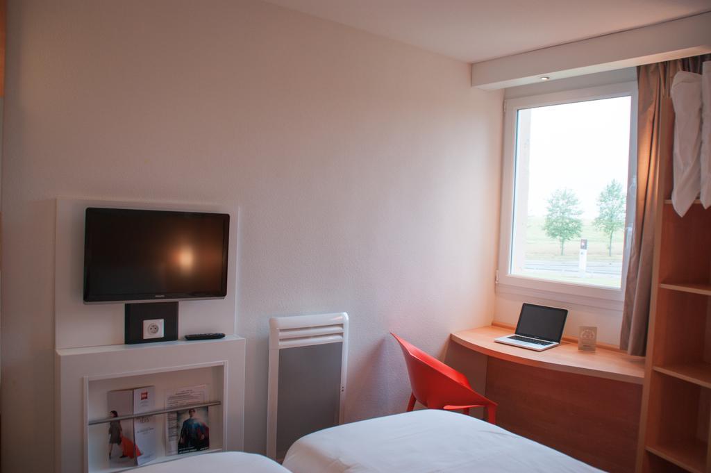 Ibis Rambouillet Hotel Exterior photo