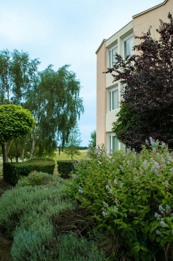 Ibis Rambouillet Hotel Exterior photo